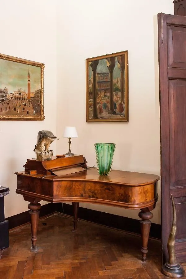 Apartment Ferienwohnung Palazzo Pisani Venedig