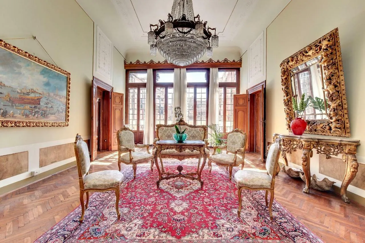 Apartment Ferienwohnung Palazzo Pisani Venedig
